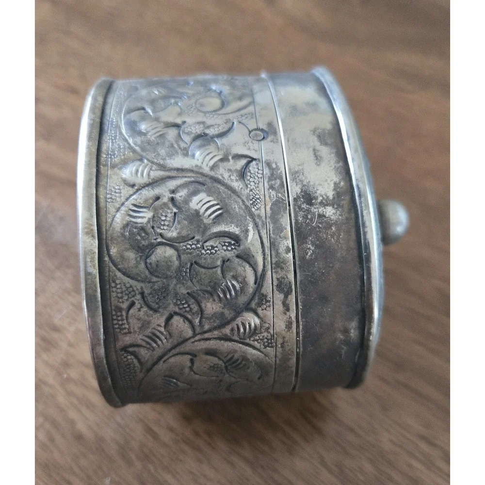 Early 20th Century Silverplate Repoussé/Chased Floral Design Trinket/Snuff Box